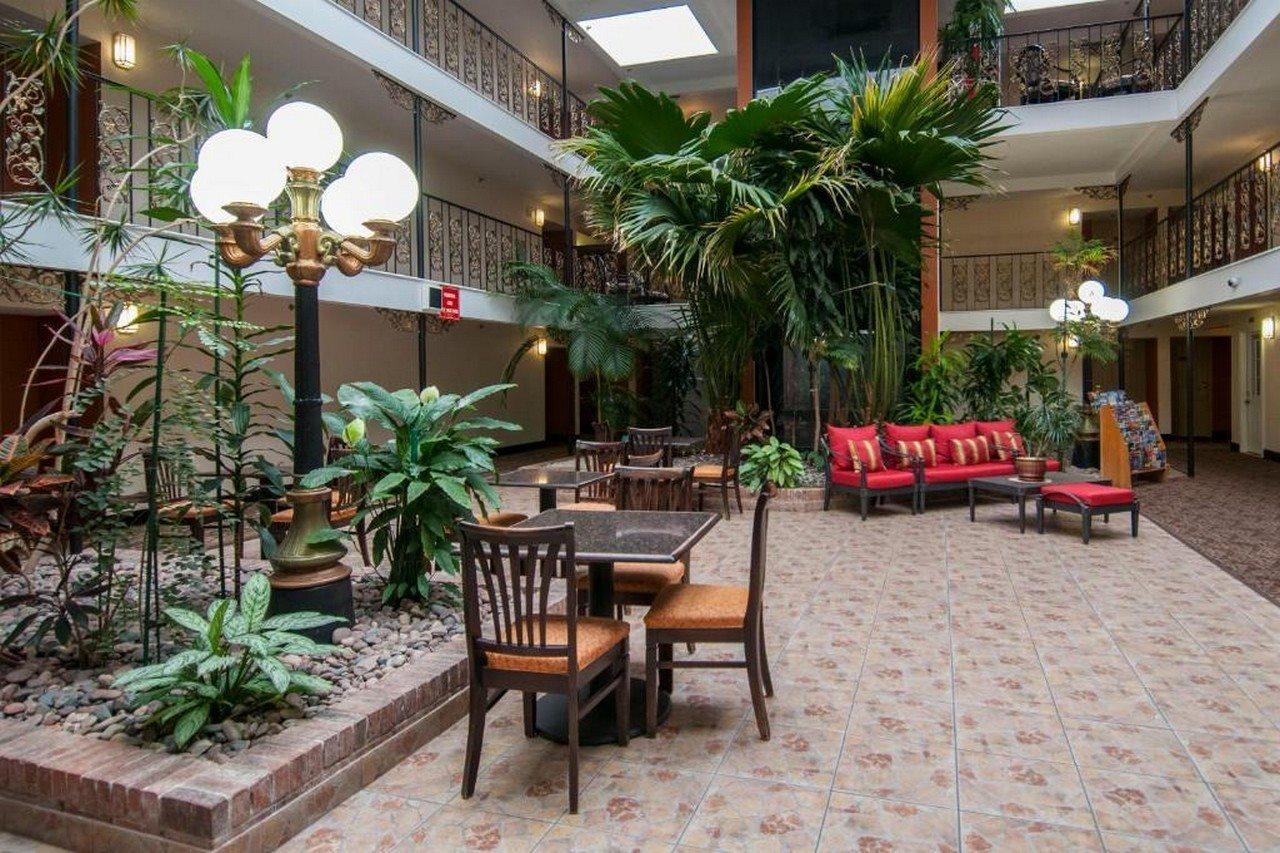Governors Airport Area Hotel 3*