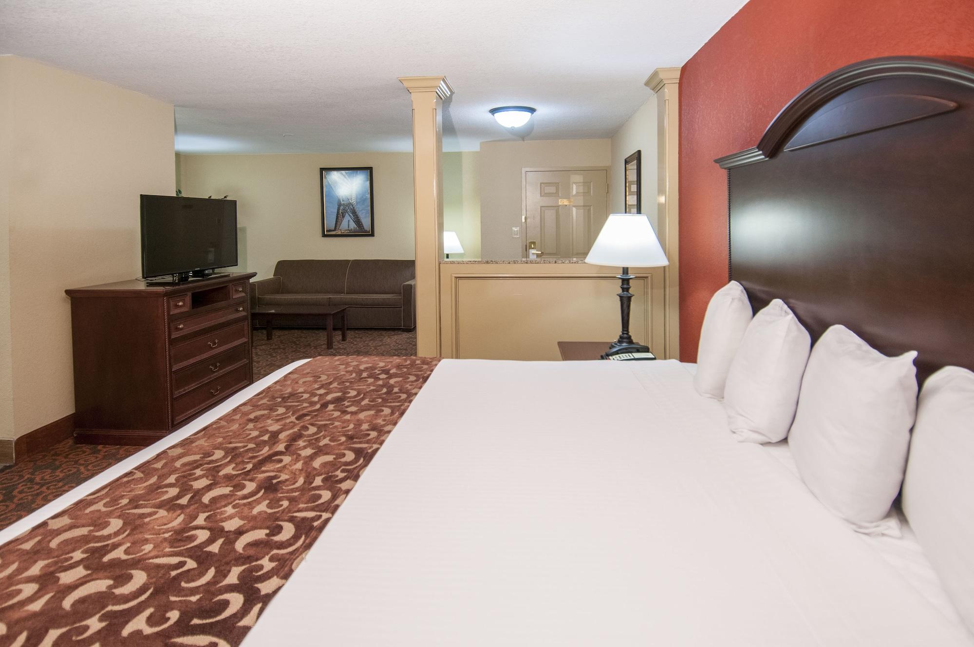 Hotel Governors Airport Area 3*