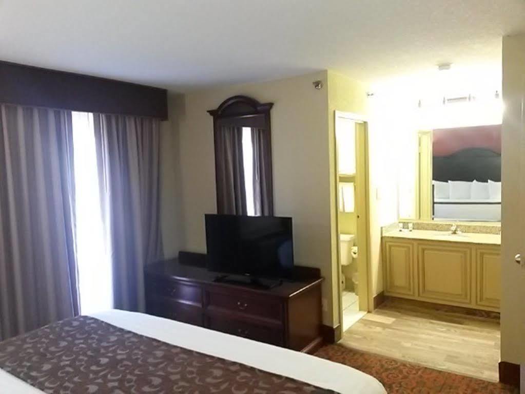 Governors Airport Area Hotel